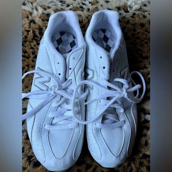 New Balance Shoes - New Balance CW442SW White Leather Sneakers – Women’s Size 8